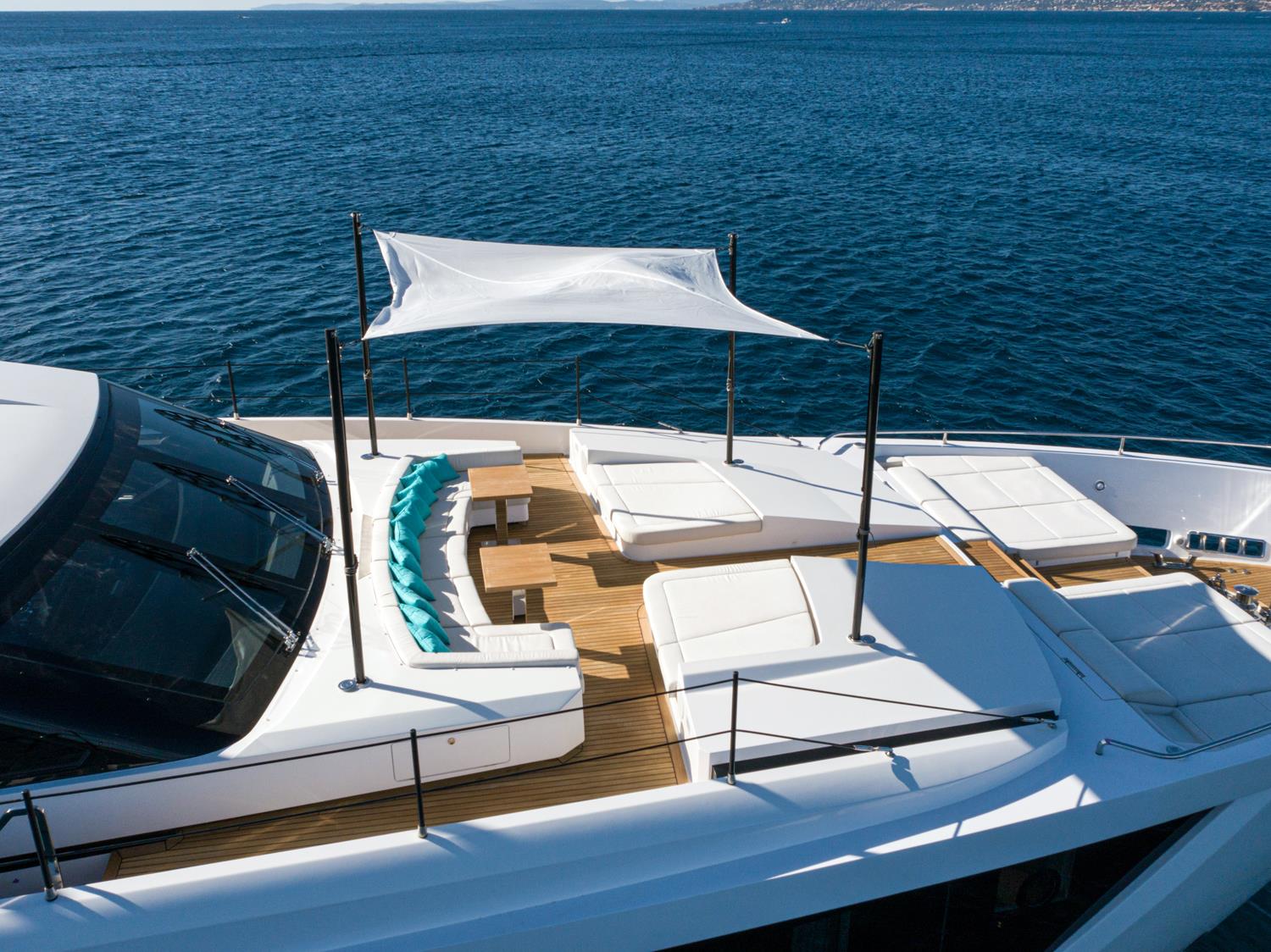 2020 CUSTOM LINE 106 